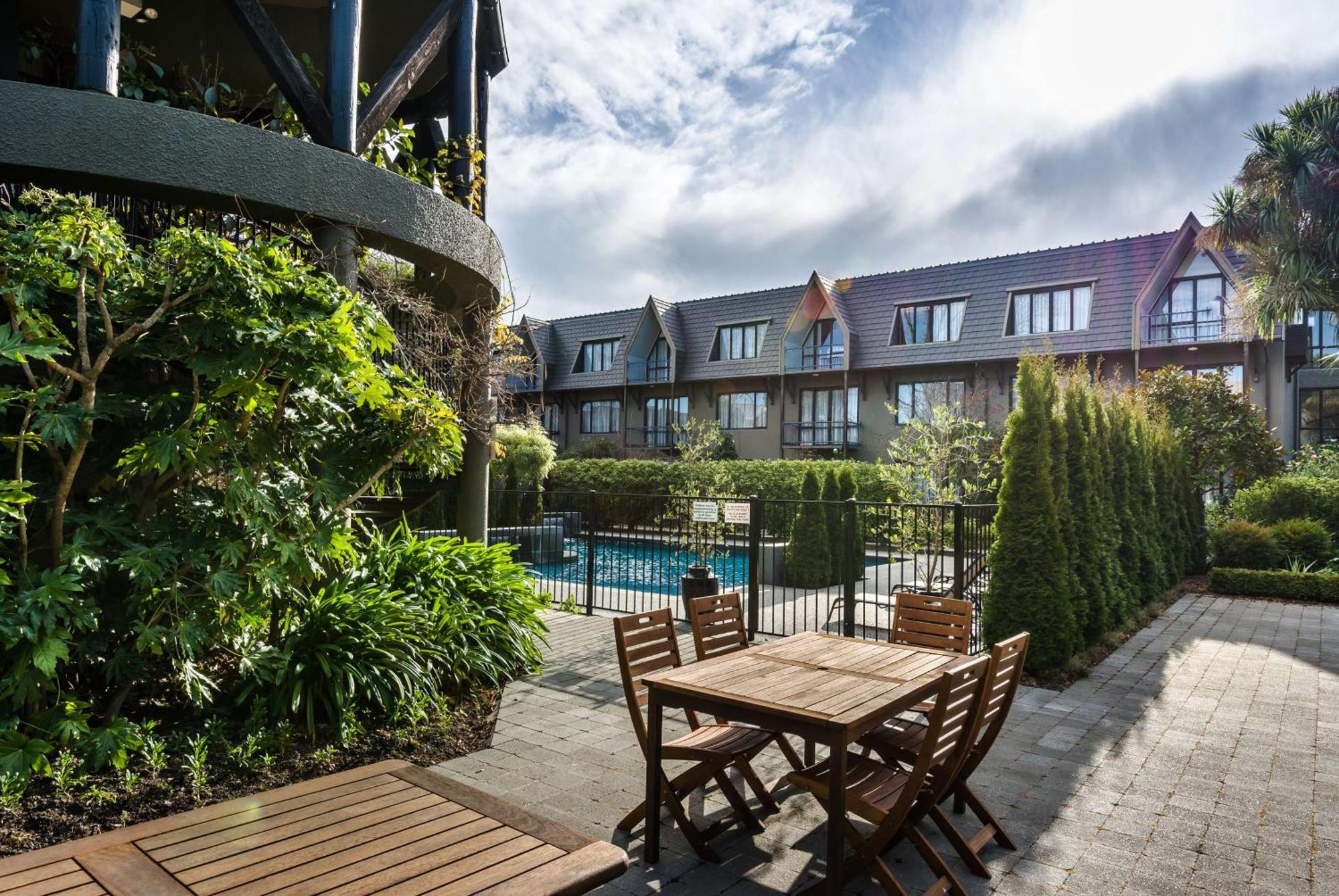 Chateau On The Park - Christchurch, A Doubletree By Hilton Exterior foto